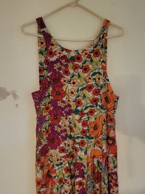 NATURAL LIFE Bright Floral Sleeveless Midi Dress in Orange, Pink, Red, Green